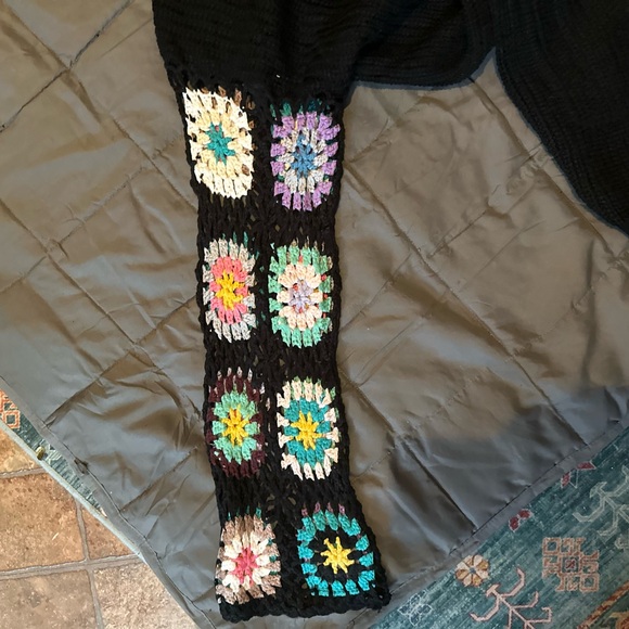 OS crotchet cardigan - Picture 2 of 2